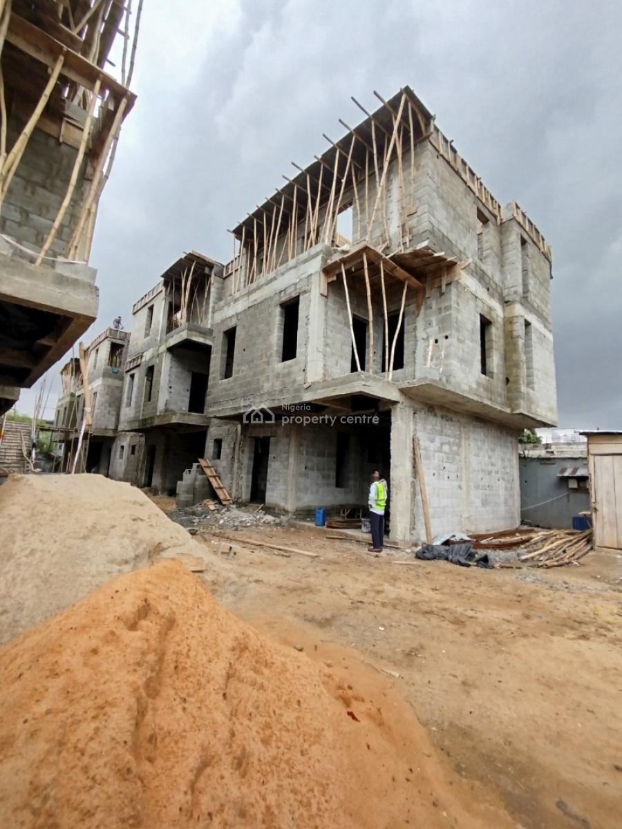 4 Bedroom Duplex with a Bq and Laundry Room, Maryland, Lagos, Semi-detached Duplex for Sale
