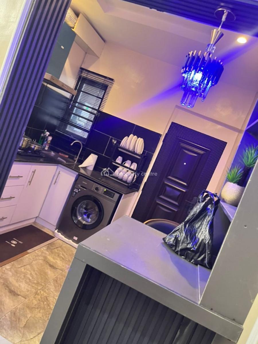 Tastefully Furnished 2 Bedroom Apartment, Ologolo, Lekki, Lagos, Flat / Apartment Short Let