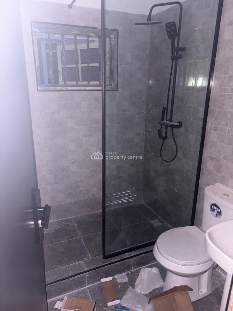 1bedroom/ Mini Flat, Ikota Villa Estate, Lekki Phase 2, Lekki, Lagos, Mini Flat (room and Parlour) for Rent