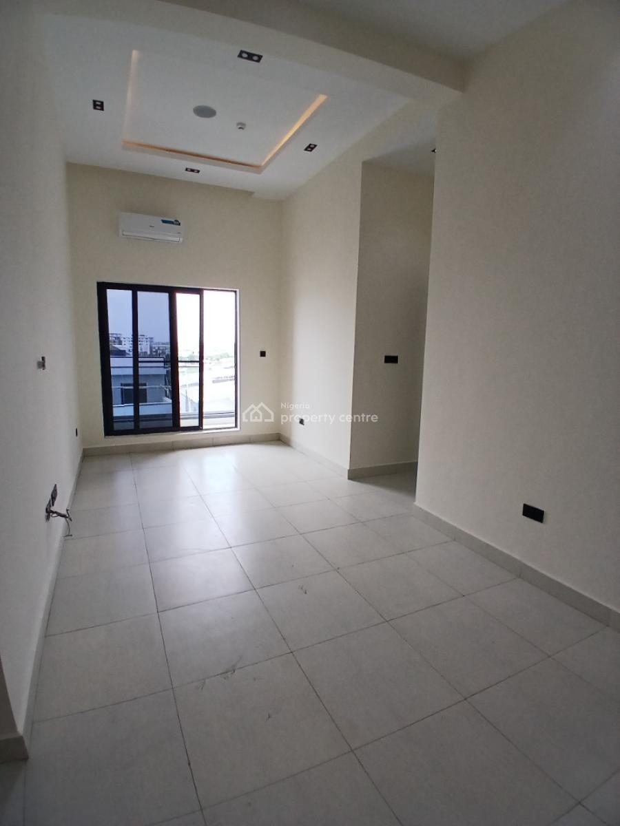 Serviced 2 Bedroom En-suite Flat with Fitted Kitchen/pantry Area, Cook, Lekki Phase 1, Lekki, Lagos, Flat / Apartment for Rent