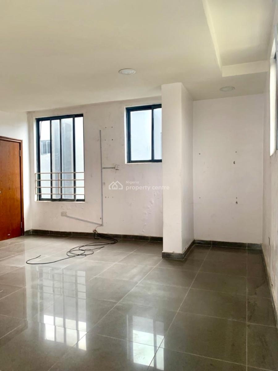 Spacious and Lovely in Serene Environment, Rhs, Lekki Phase 1, Lekki, Lagos, Flat / Apartment for Rent