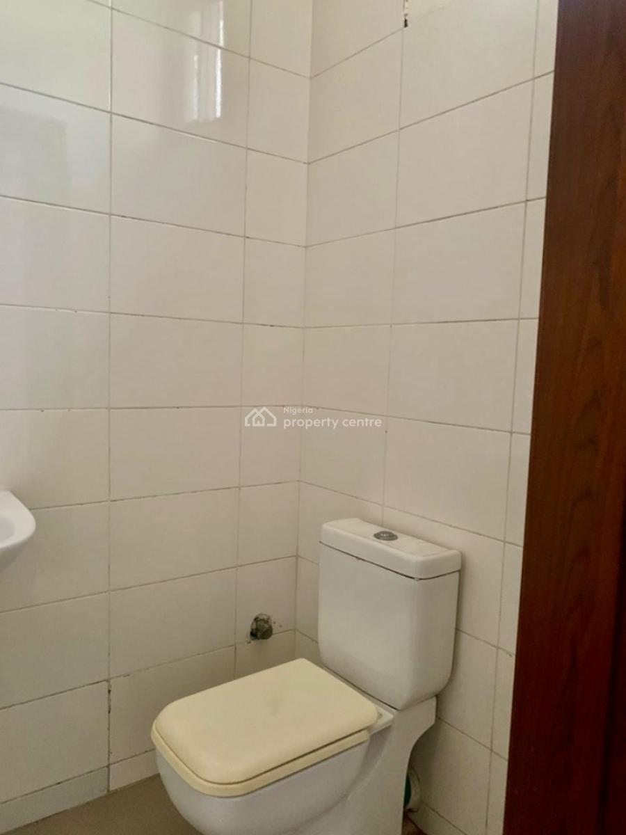 Spacious and Lovely in Serene Environment, Rhs, Lekki Phase 1, Lekki, Lagos, Flat / Apartment for Rent