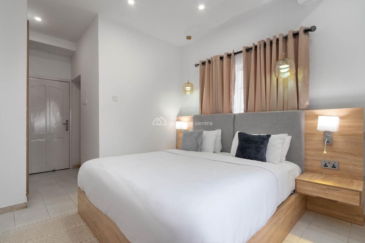 4 Bedroom Beautifully Furnished Waterfront Apartment, Lekki Phase 1, Lekki, Lagos, Flat / Apartment for Rent