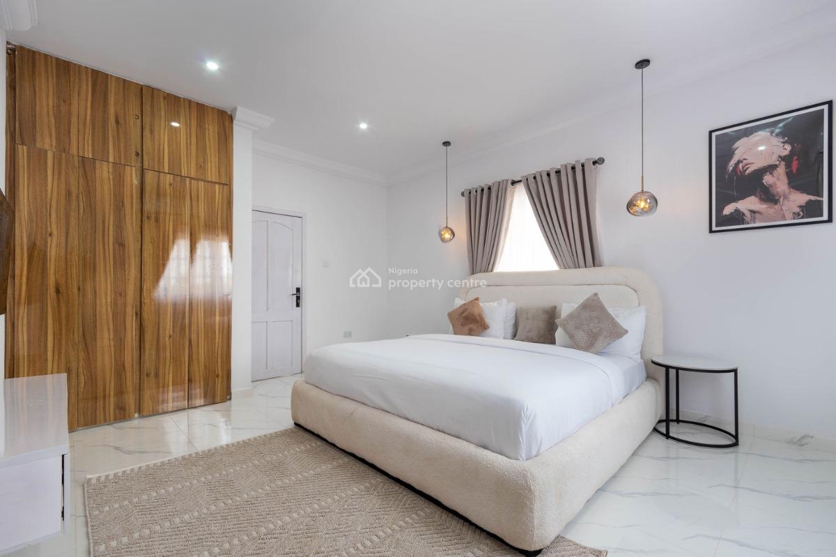 Nicely Furnished 3 Bedroom Flat, Lekki Phase 1, Lekki, Lagos, Flat / Apartment for Rent