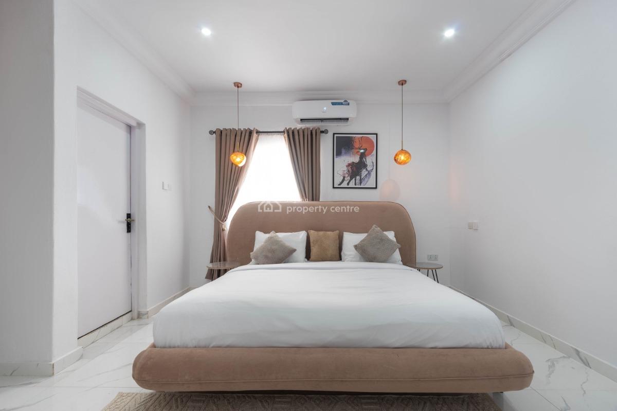 Nicely Furnished 3 Bedroom Flat, Lekki Phase 1, Lekki, Lagos, Flat / Apartment for Rent