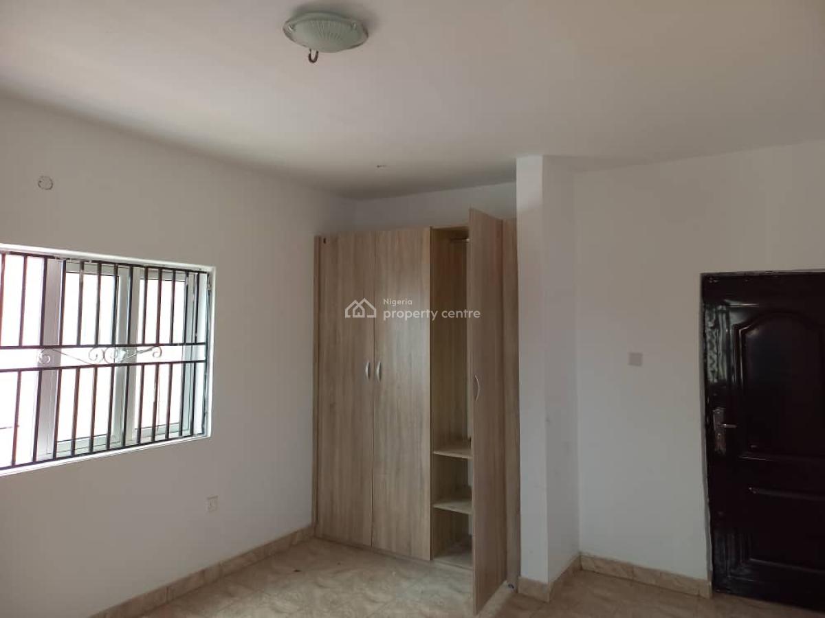 3 Bedroom Flat in a  Secured Estate with Uniform Security Men, Mobil Road, Off Lagos Epe Expressway,, Ilaje, Ajah, Lagos, Flat / Apartment for Rent