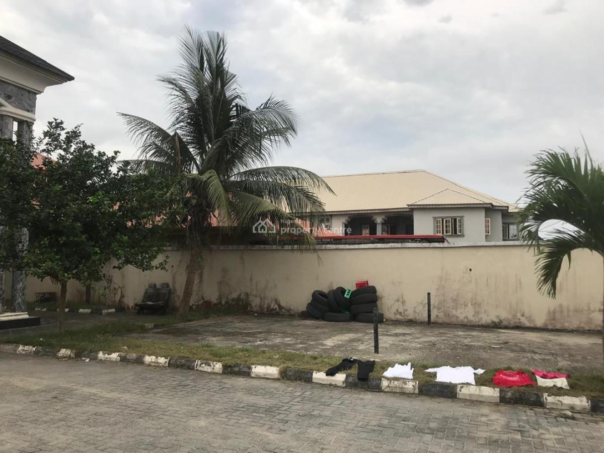 Very Spacious 5 Bedroom Fully Detached with a Tennis Court, First Unity Estate, Badore Ajah, Lekki, Badore, Ajah, Lagos, Detached Duplex for Sale