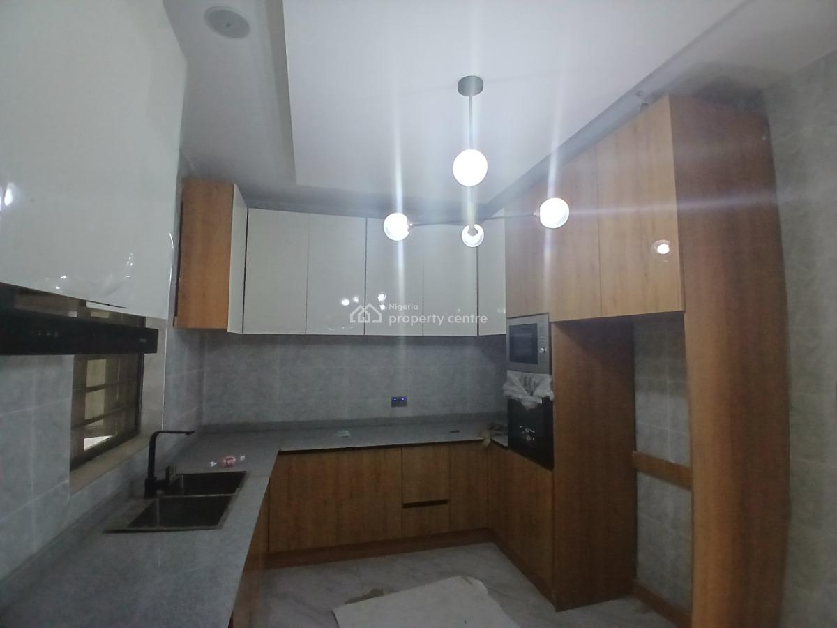 Luxury Spacious 3 Bedroom Apartment, Lekki Phase 1, Lekki, Lagos, Flat / Apartment for Sale