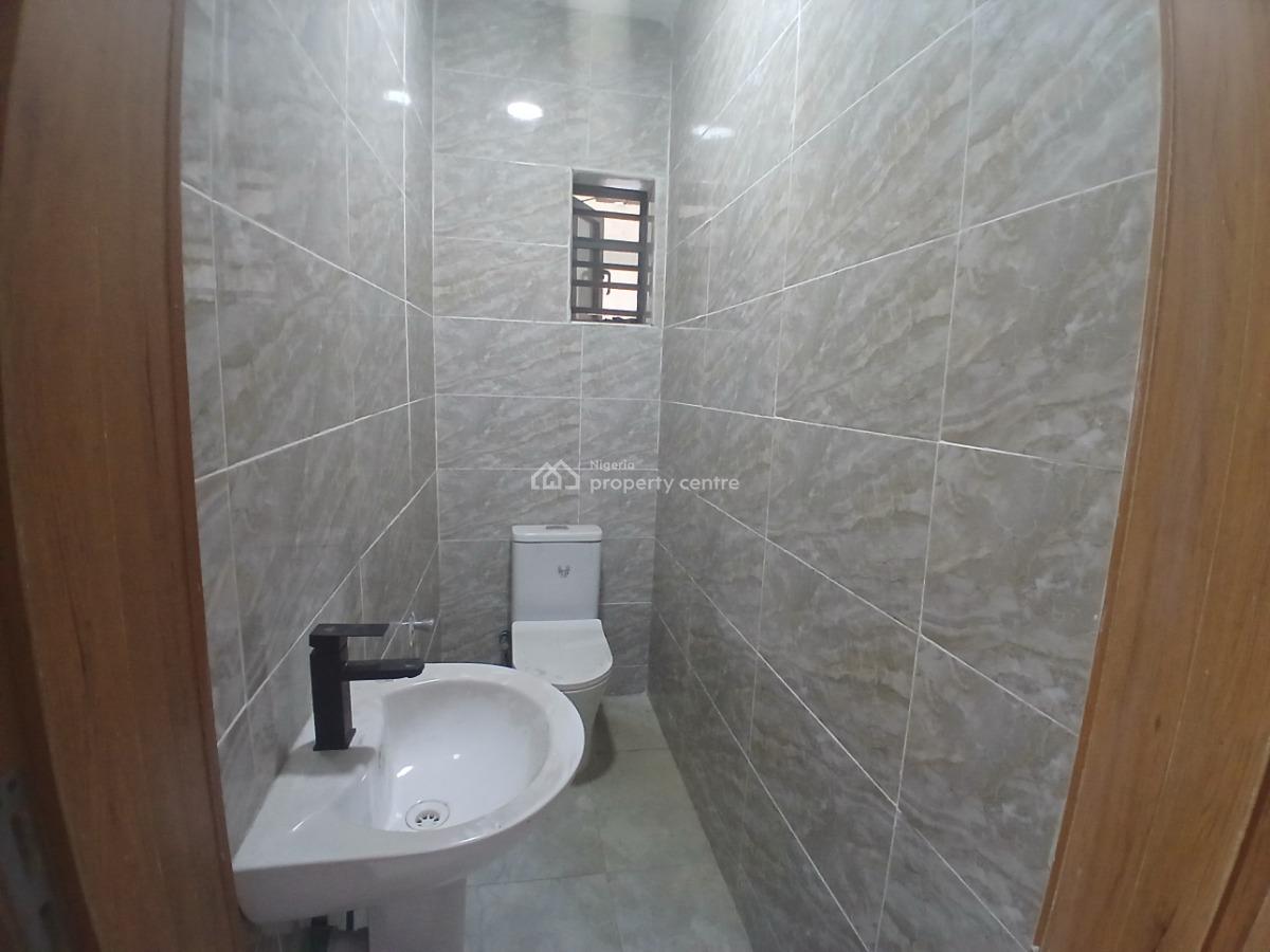 Luxury Spacious 3 Bedroom Apartment, Lekki Phase 1, Lekki, Lagos, Flat / Apartment for Sale