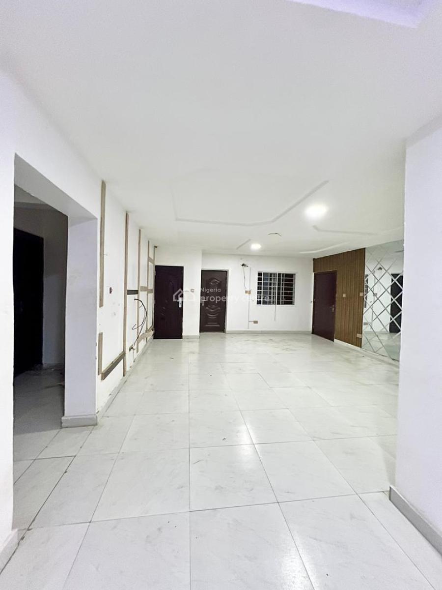 Upstairs Serviced 3 Bedroom Apartment with a Room Bq., Orchid, Lekki, Lagos, Flat / Apartment for Rent