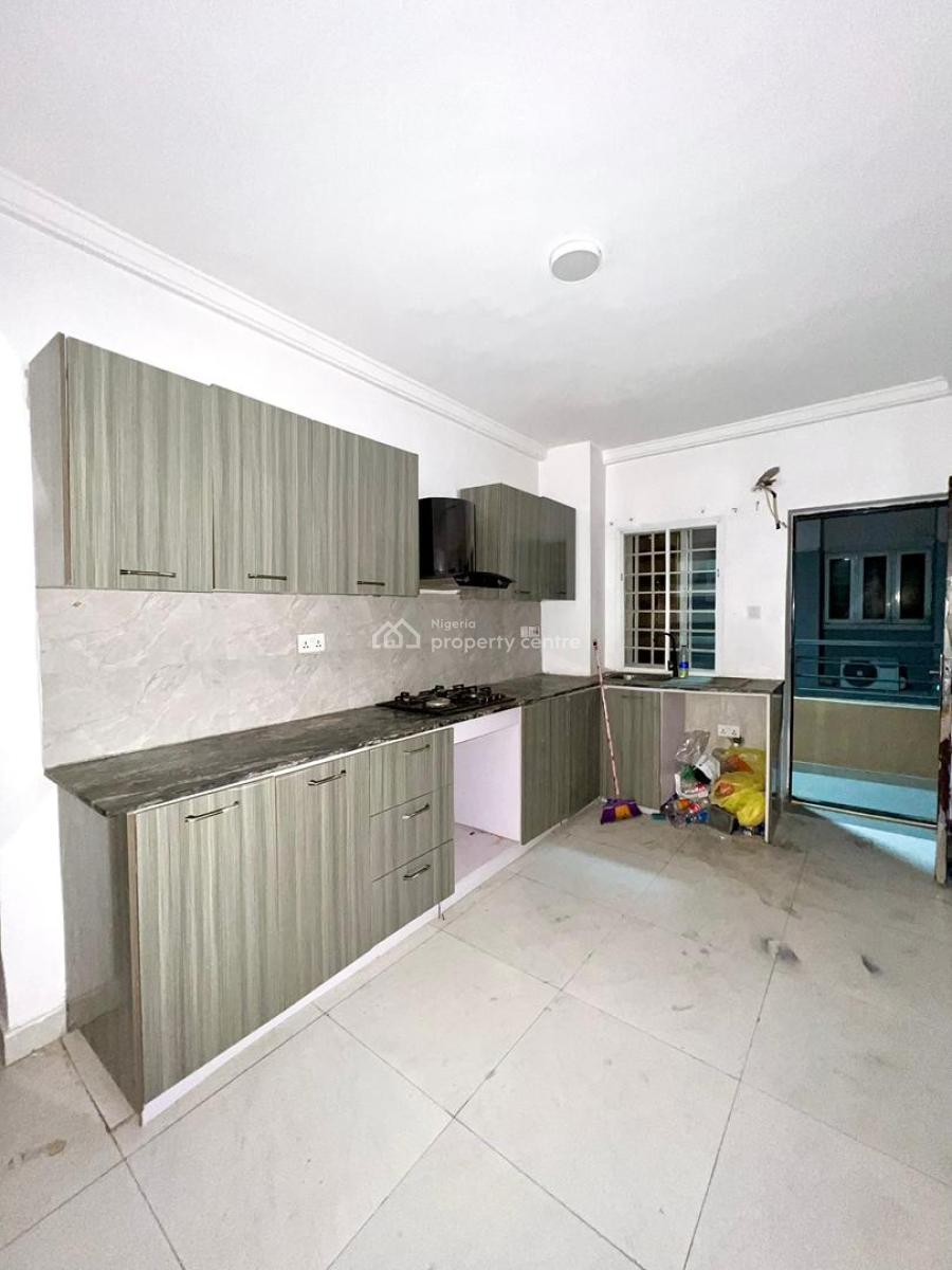Upstairs Serviced 3 Bedroom Apartment with a Room Bq., Orchid, Lekki, Lagos, Flat / Apartment for Rent