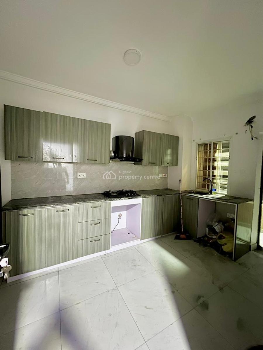 Upstairs Serviced 3 Bedroom Apartment with a Room Bq., Orchid, Lekki, Lagos, Flat / Apartment for Rent