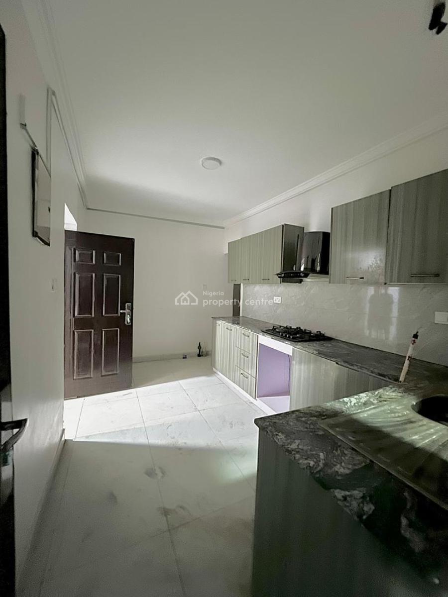 Upstairs Serviced 3 Bedroom Apartment with a Room Bq., Orchid, Lekki, Lagos, Flat / Apartment for Rent