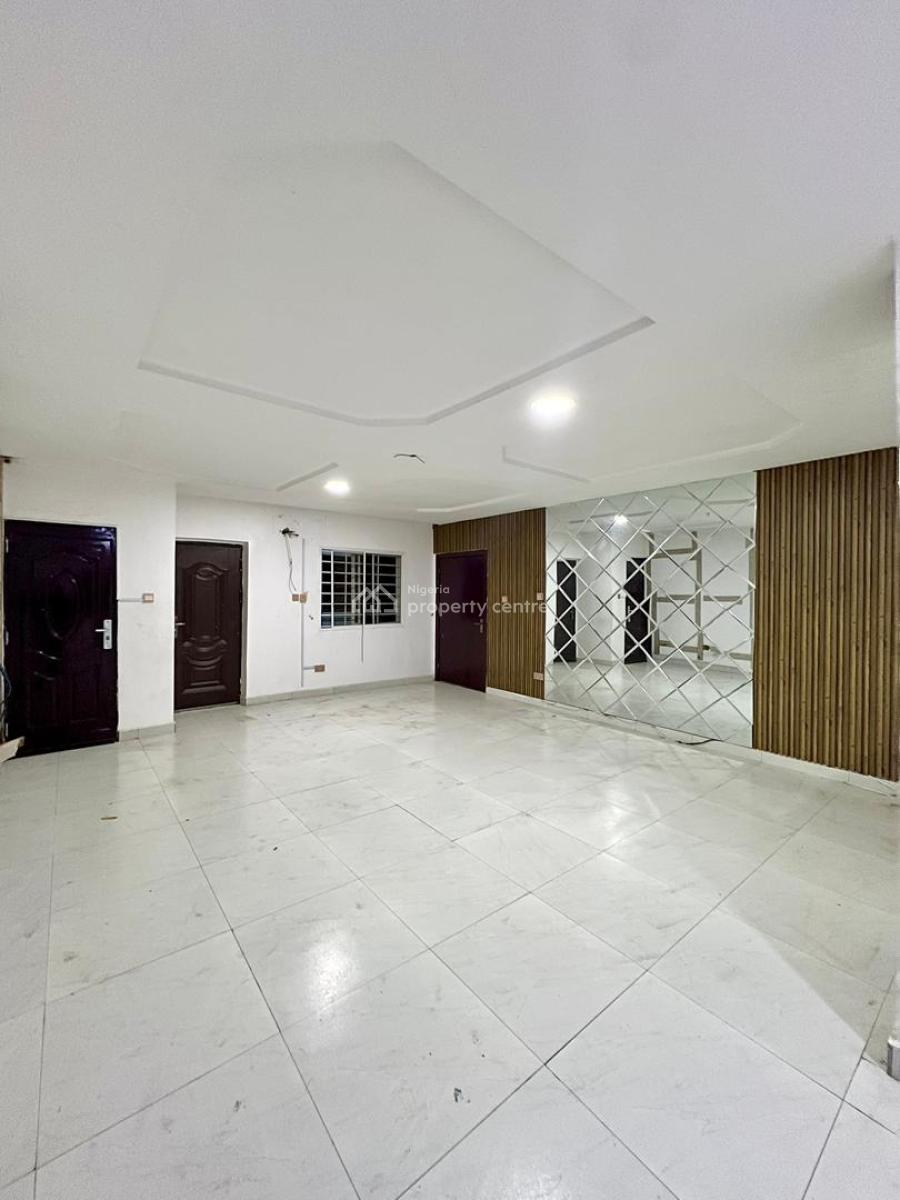 Upstairs Serviced 3 Bedroom Apartment with a Room Bq., Orchid, Lekki, Lagos, Flat / Apartment for Rent