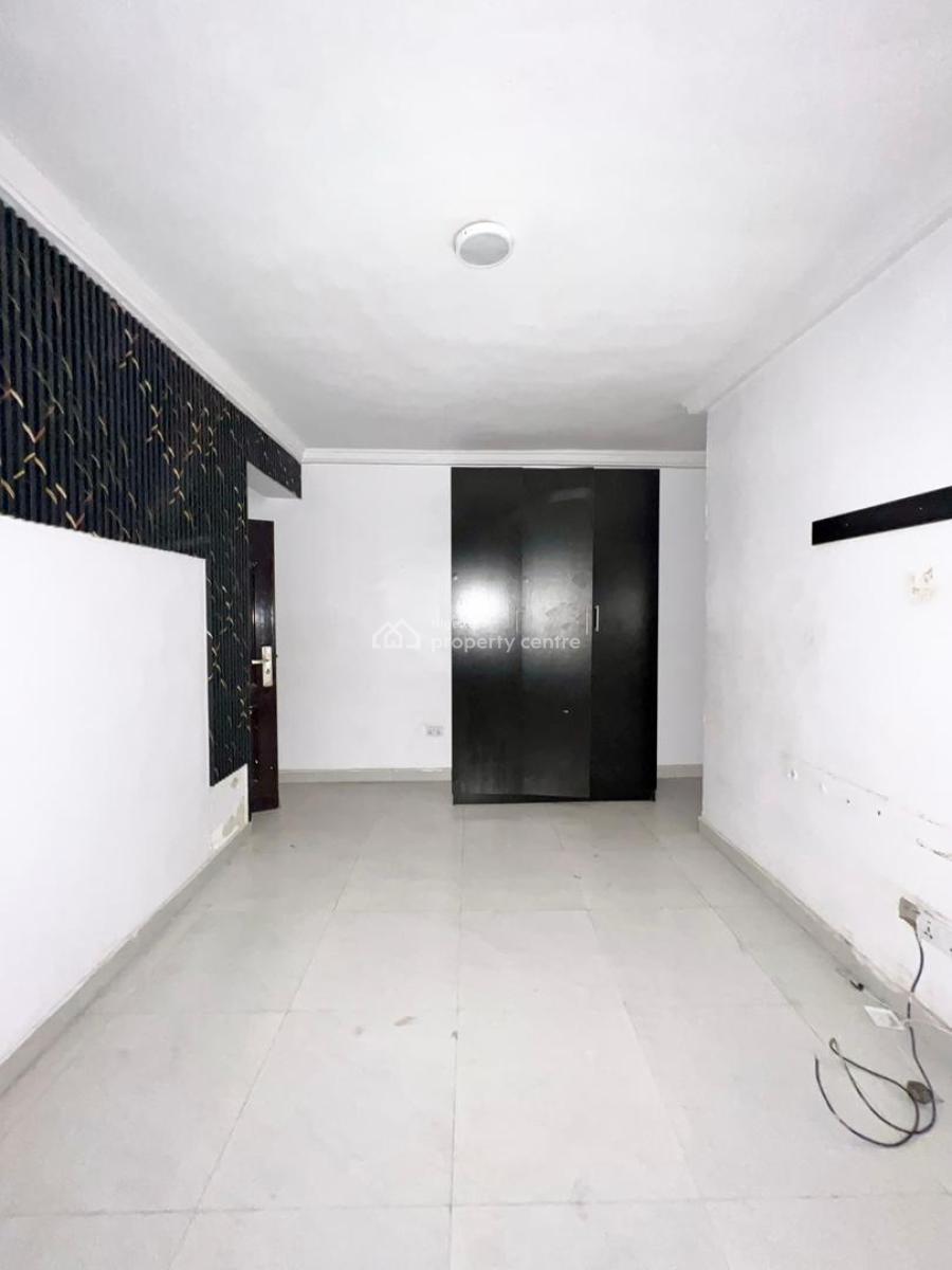 Upstairs Serviced 3 Bedroom Apartment with a Room Bq., Orchid, Lekki, Lagos, Flat / Apartment for Rent