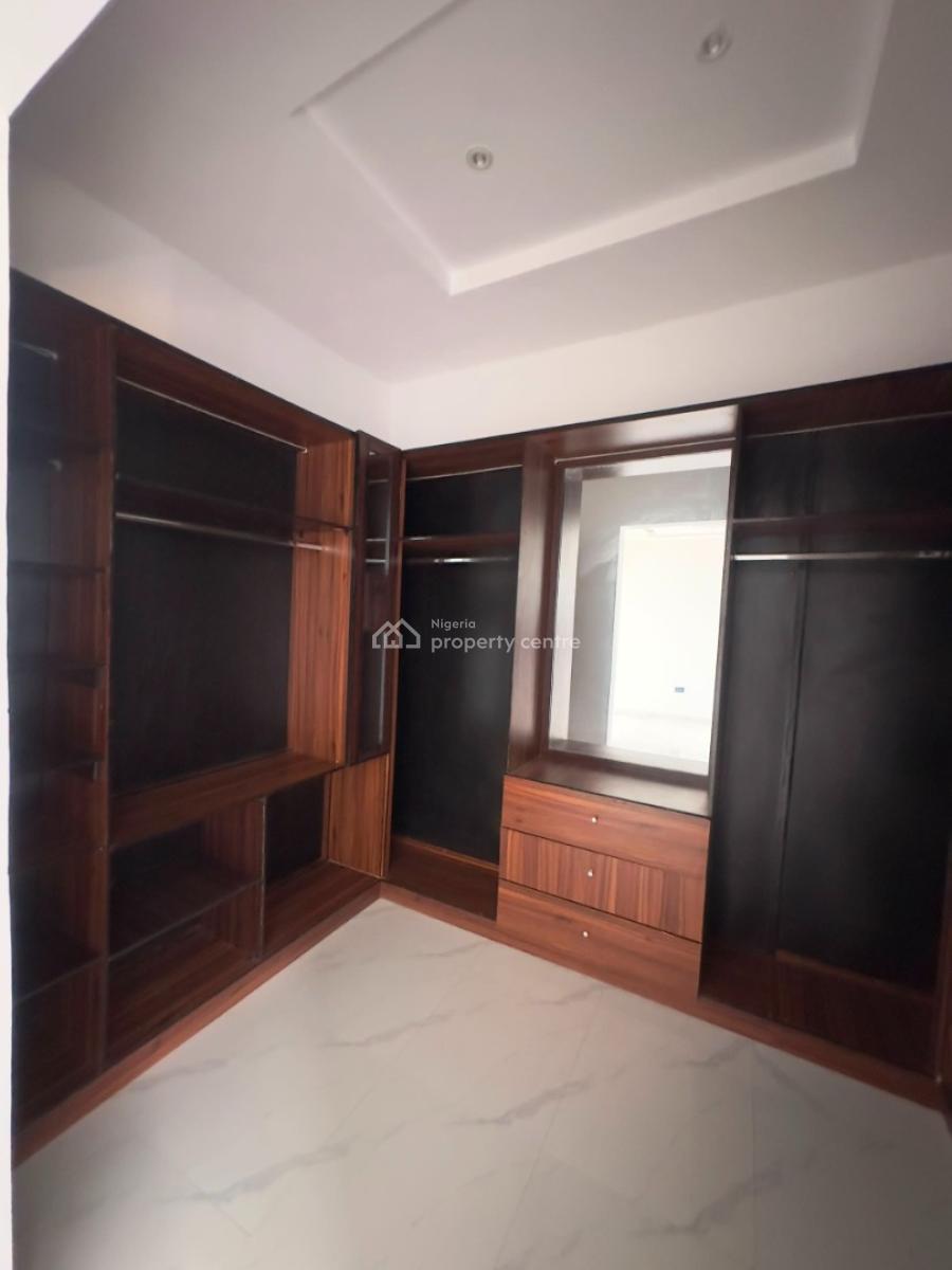 2 Bedroom Apartment, Lekki Phase 2, Lekki, Lagos, Block of Flats for Sale