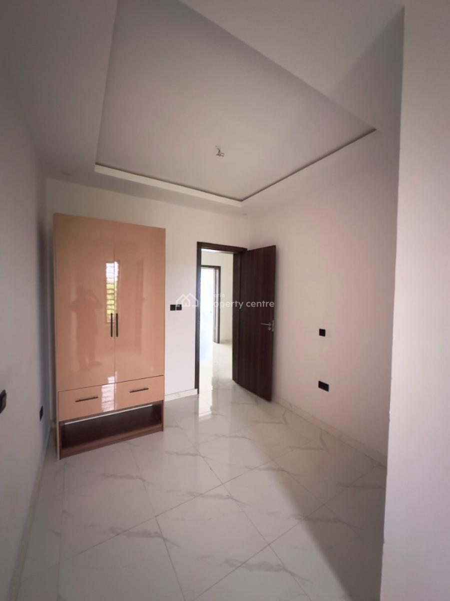 2 Bedroom Apartment, Lekki Phase 2, Lekki, Lagos, Block of Flats for Sale
