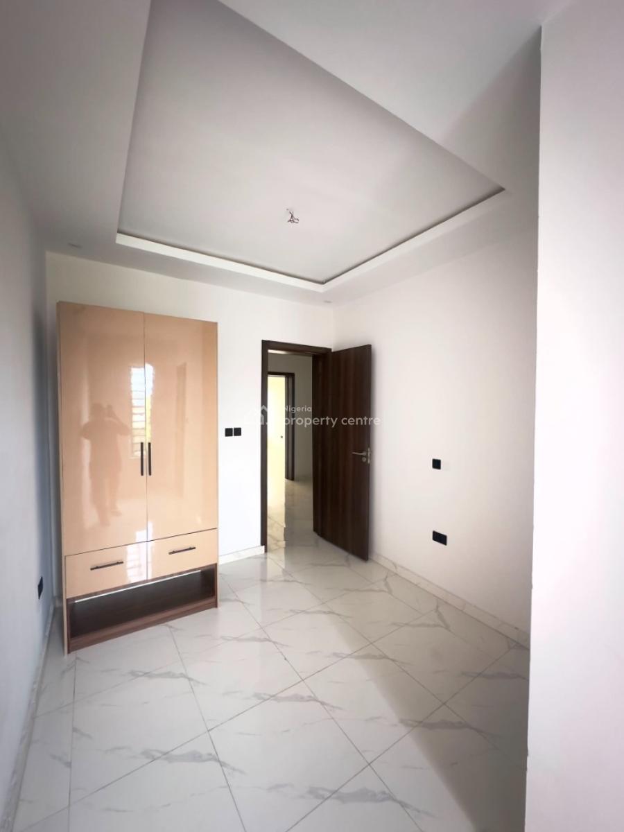 2 Bedroom Apartment, Lekki Phase 2, Lekki, Lagos, Block of Flats for Sale