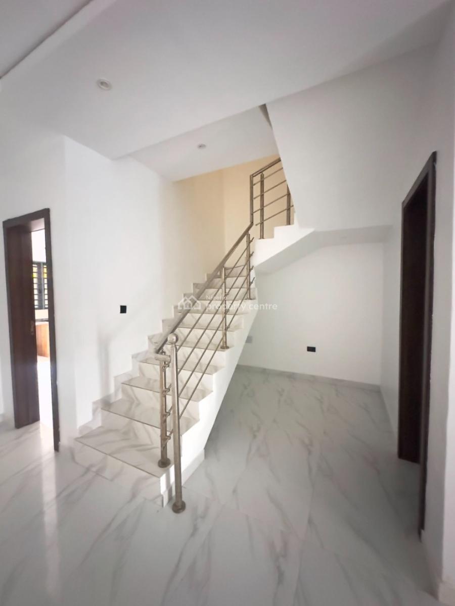 2 Bedroom Apartment, Lekki Phase 2, Lekki, Lagos, Block of Flats for Sale