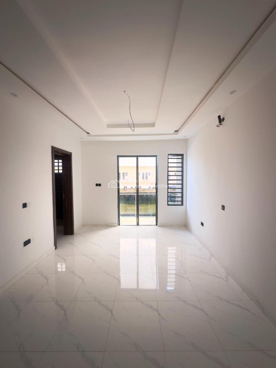 2 Bedroom Apartment, Lekki Phase 2, Lekki, Lagos, Block of Flats for Sale