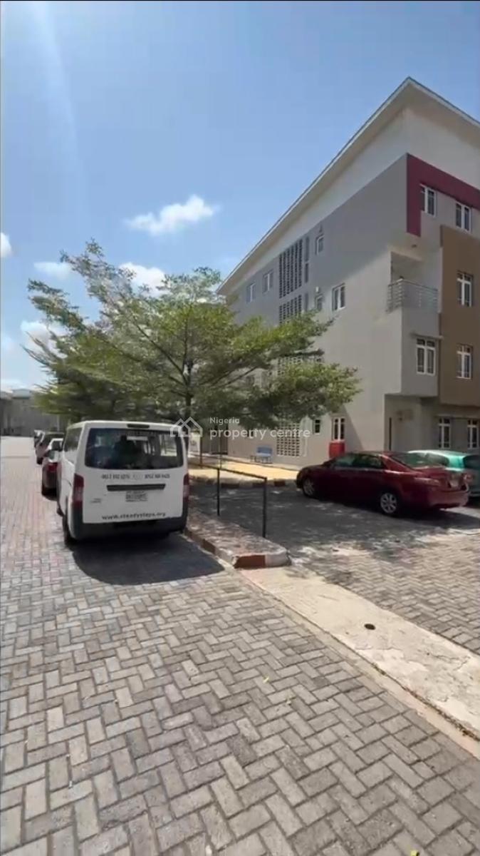 Fully Serviced 4 Bedrooms Semi-detached House with Bq, Ikate, Lekki, Lagos, Semi-detached Duplex for Sale