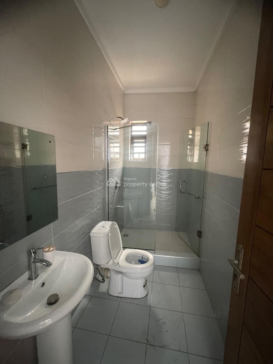 Well Built Fully Serviced 4 Bedroom Terrace Duplex with Bq, Lekki Phase 1, Lekki, Lagos, Terraced Duplex for Rent