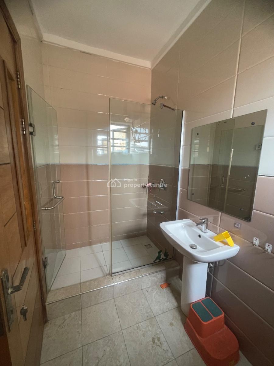 Well Built Fully Serviced 4 Bedroom Terrace Duplex with Bq, Lekki Phase 1, Lekki, Lagos, Terraced Duplex for Rent