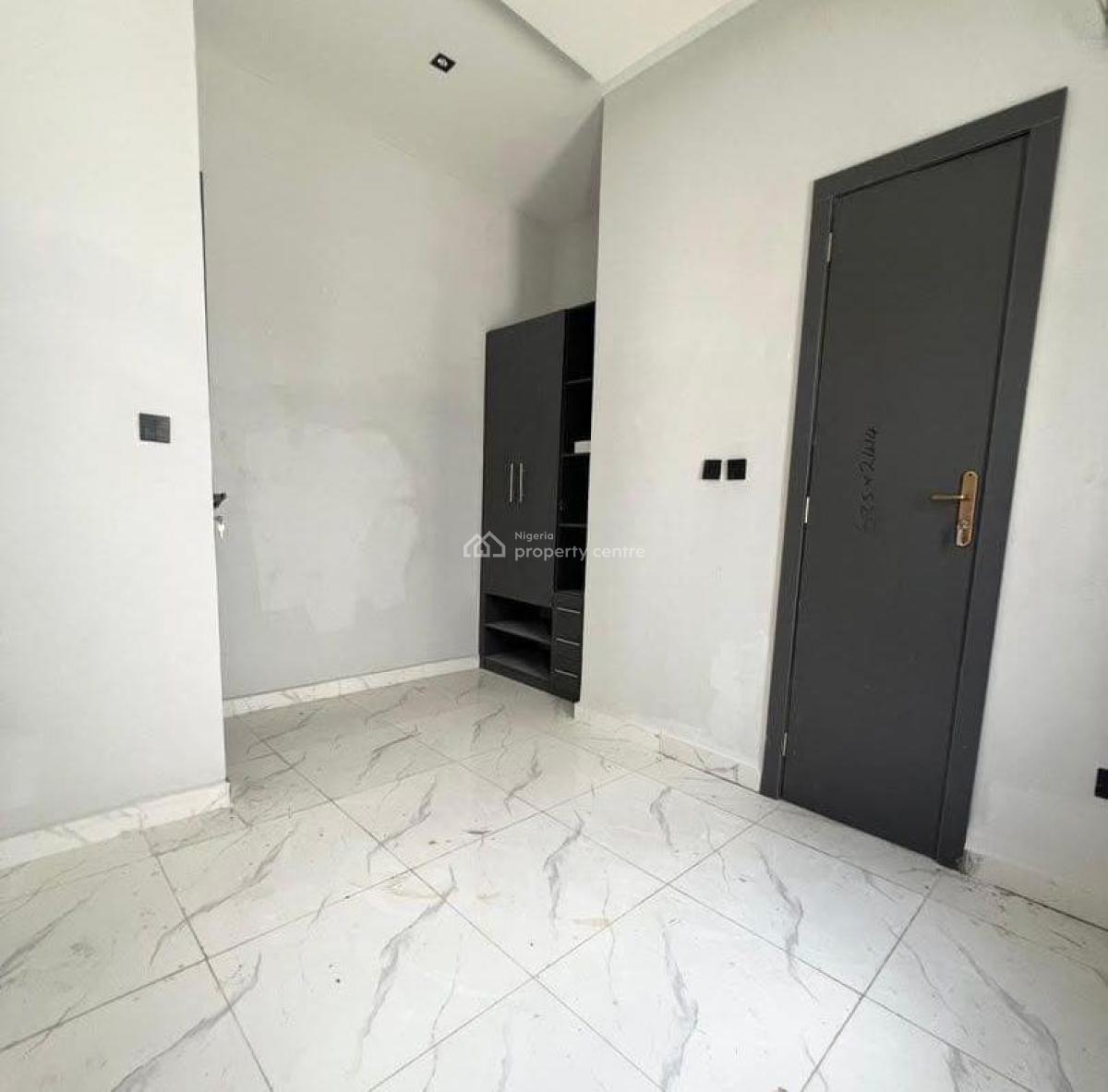Luxury 2 Bedroom Apartment, Abraham Adesanya, Ajah, Lagos, Terraced Bungalow for Sale