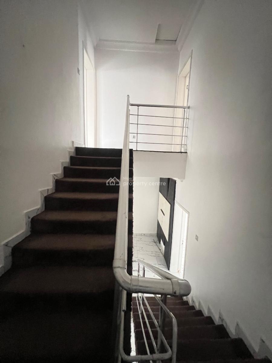 Lovely Four Bedrooms Terrace with Bq, Off Chevron Drive Lekki, Lekki Phase 1, Lekki, Lagos, Terraced Duplex for Sale