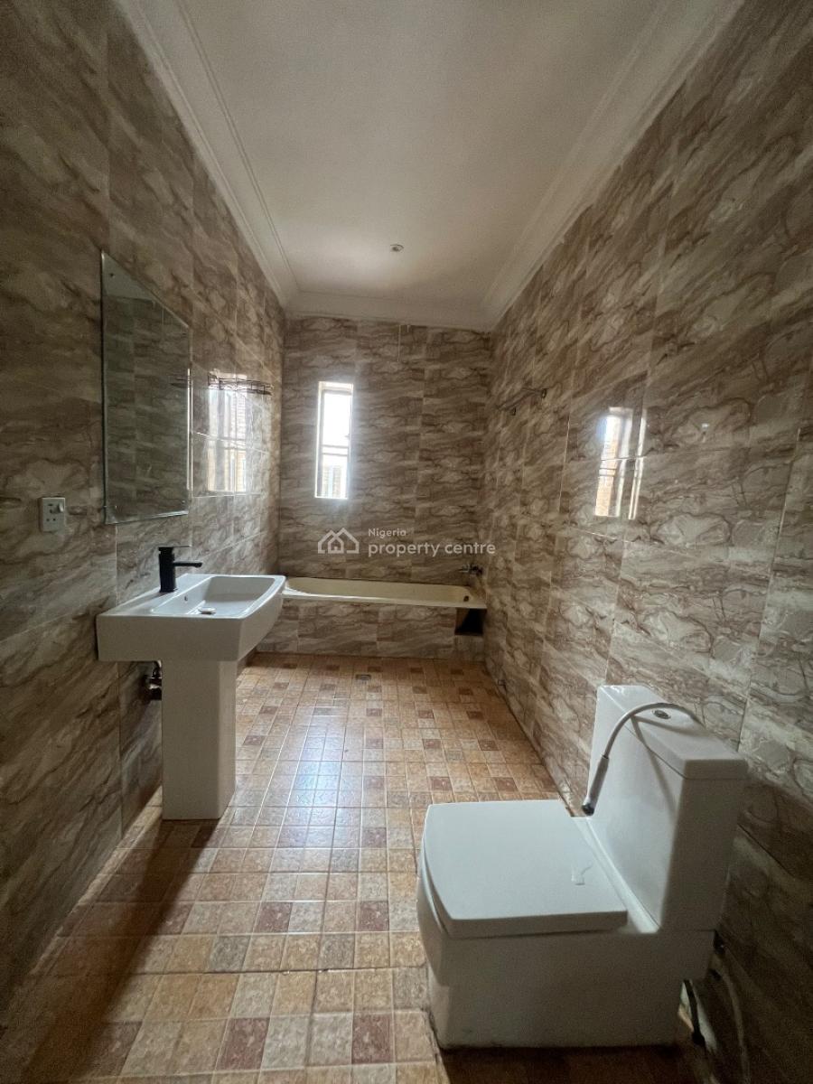 Lovely Four Bedrooms Terrace with Bq, Off Chevron Drive Lekki, Lekki Phase 1, Lekki, Lagos, Terraced Duplex for Sale
