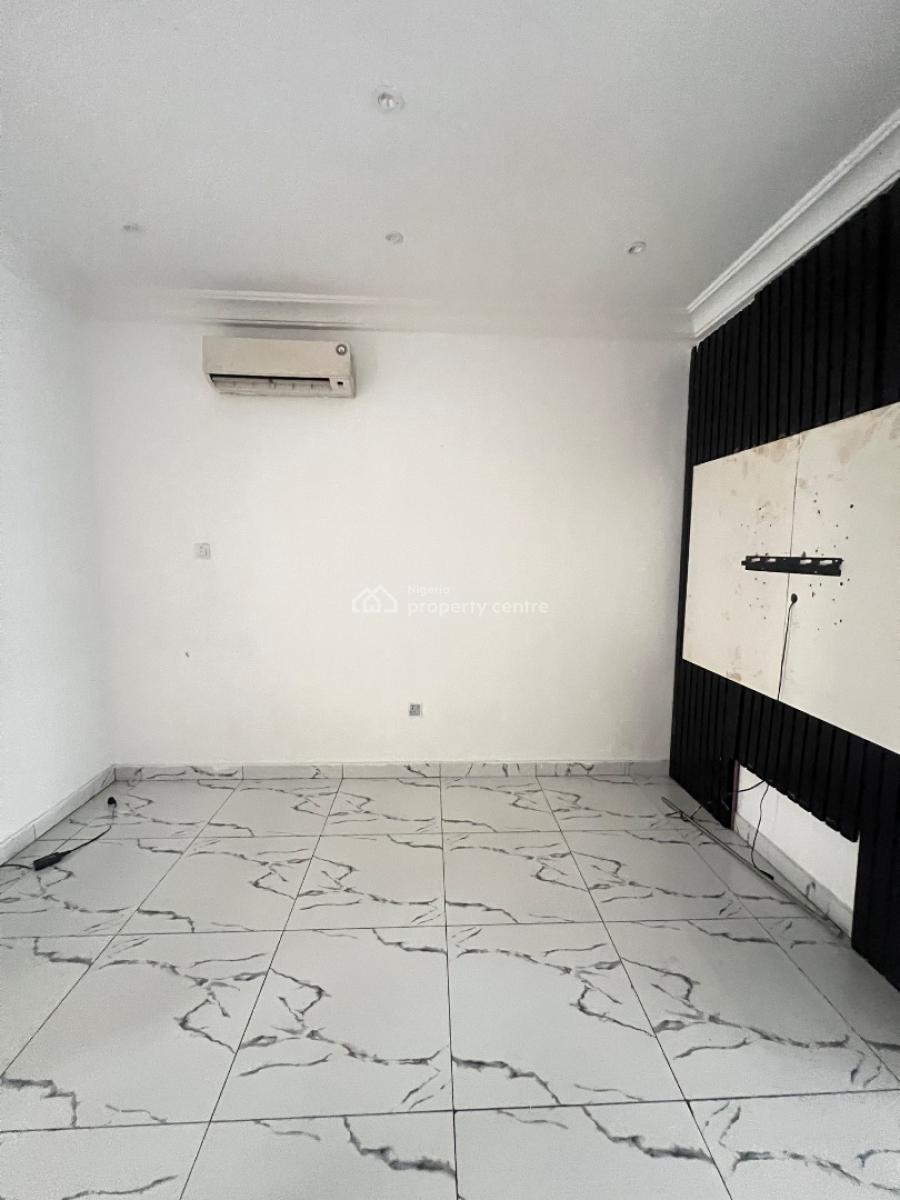 Lovely Four Bedrooms Terrace with Bq, Off Chevron Drive Lekki, Lekki Phase 1, Lekki, Lagos, Terraced Duplex for Sale
