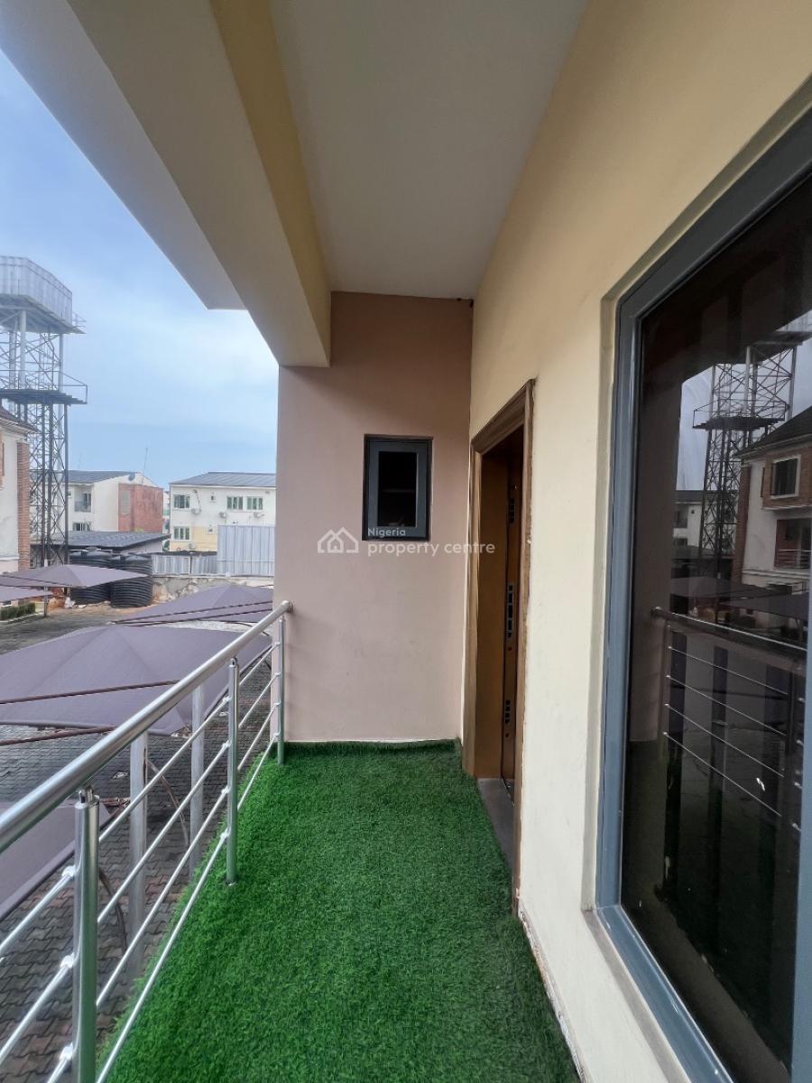 Lovely Four Bedrooms Terrace with Bq, Off Chevron Drive Lekki, Lekki Phase 1, Lekki, Lagos, Terraced Duplex for Sale