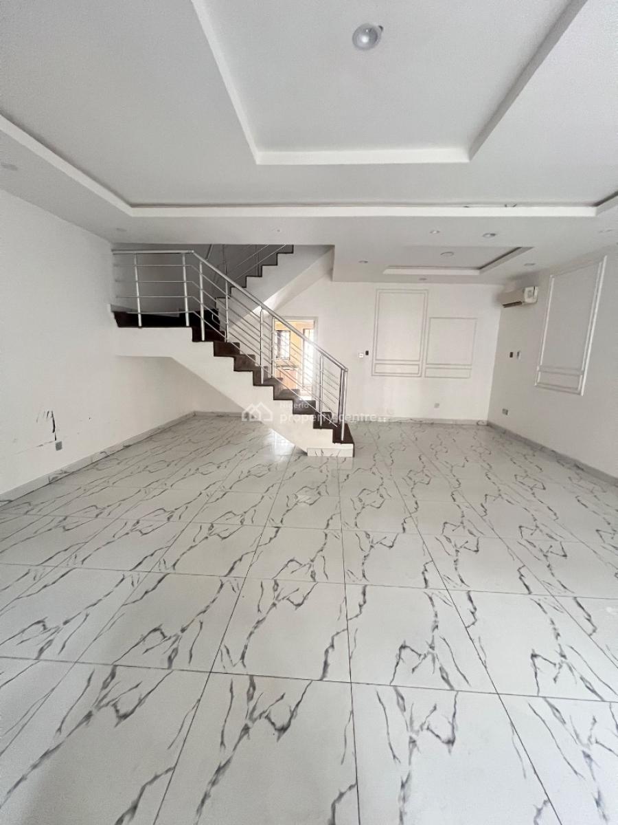 Lovely Four Bedrooms Terrace with Bq, Off Chevron Drive Lekki, Lekki Phase 1, Lekki, Lagos, Terraced Duplex for Sale