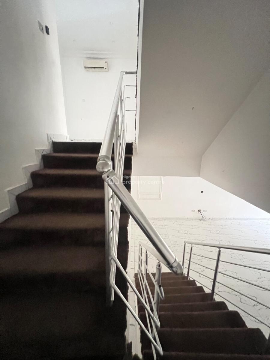 Lovely Four Bedrooms Terrace with Bq, Off Chevron Drive Lekki, Lekki Phase 1, Lekki, Lagos, Terraced Duplex for Sale