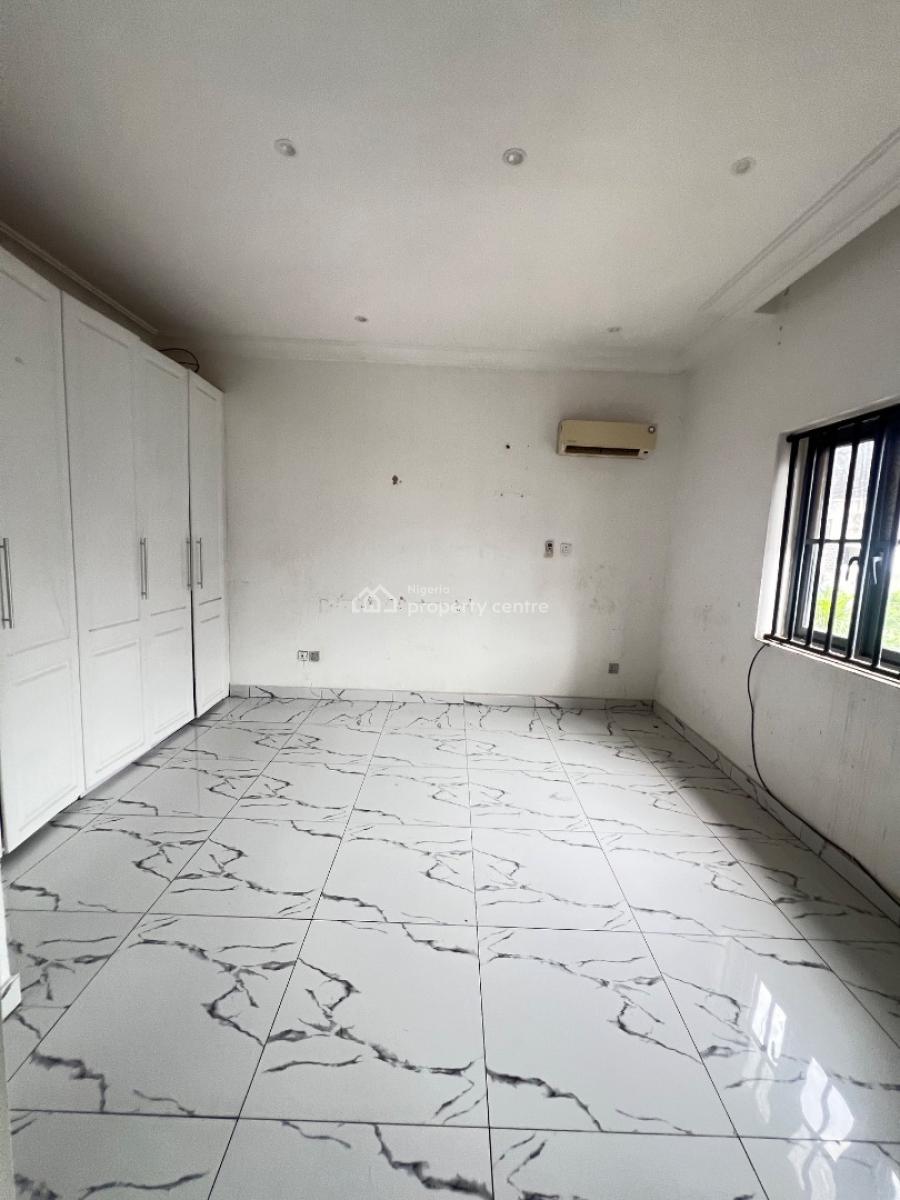 Lovely Four Bedrooms Terrace with Bq, Off Chevron Drive Lekki, Lekki Phase 1, Lekki, Lagos, Terraced Duplex for Sale