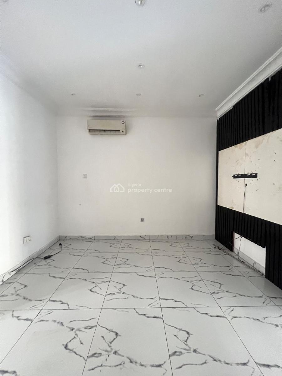 Lovely Four Bedrooms Terrace with Bq, Off Chevron Drive Lekki, Lekki Phase 1, Lekki, Lagos, Terraced Duplex for Sale