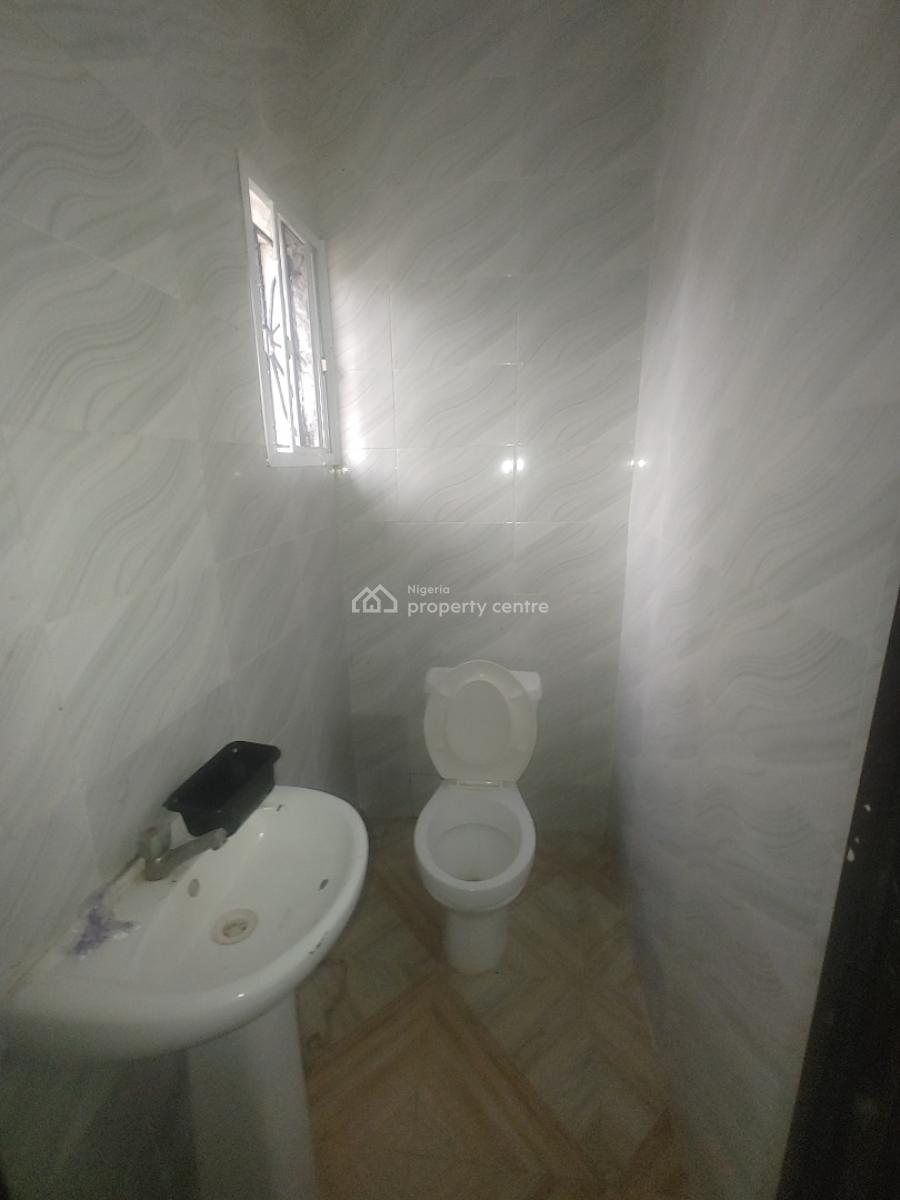 Very Spacious 3 Bedroom Flat Apartment in an Estate, Sangotedo, Sangotedo, Ajah, Lagos, Flat / Apartment for Rent