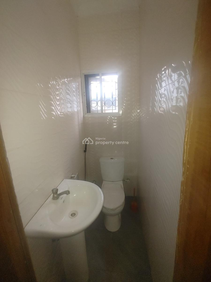 Very Neat and Spacious 2 Bedroom Flat in an Estate, Upstairs, Sangotedo, Sangotedo, Ajah, Lagos, Flat / Apartment for Rent