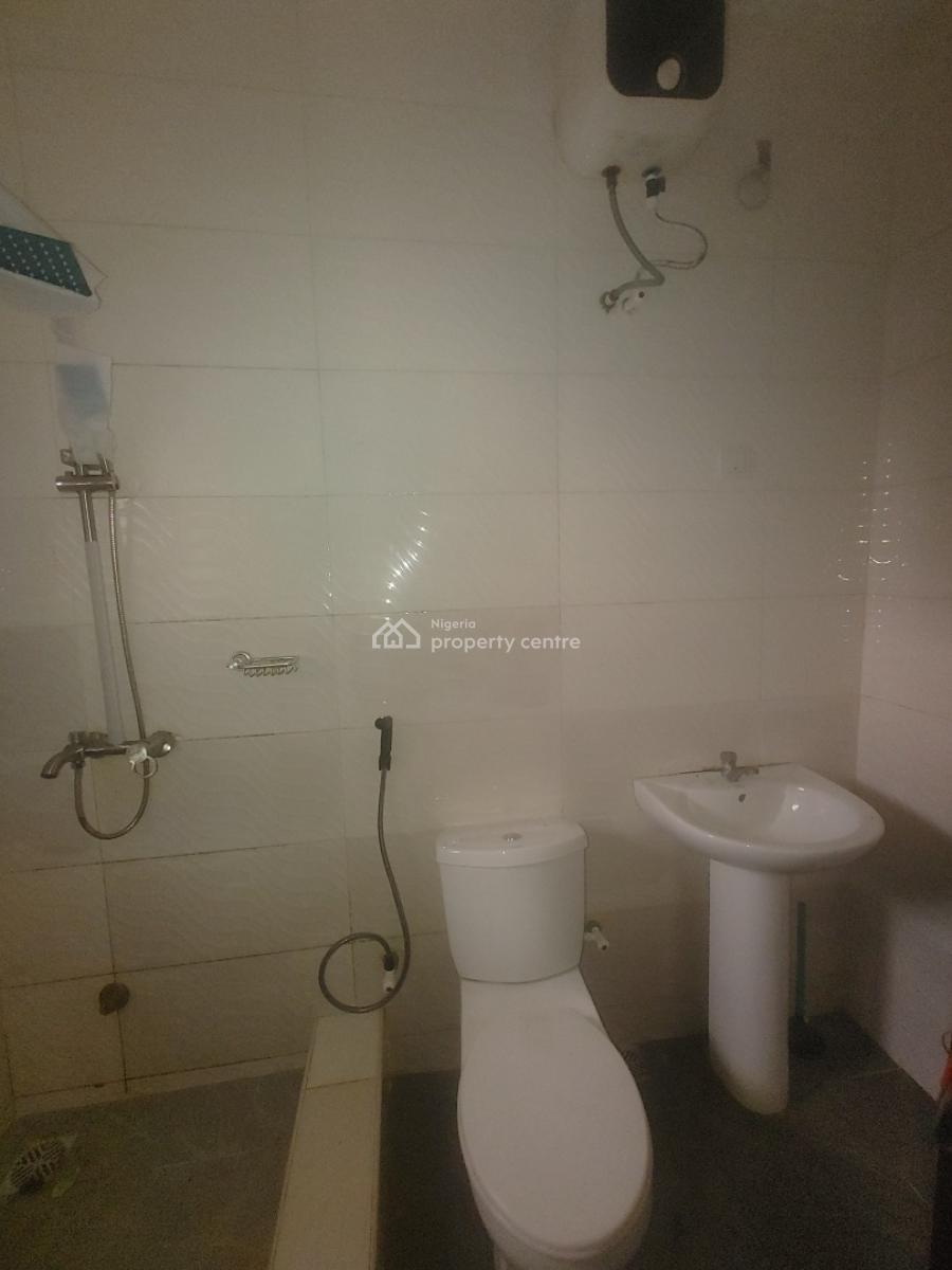 Very Neat and Spacious 2 Bedroom Flat in an Estate, Upstairs, Sangotedo, Sangotedo, Ajah, Lagos, Flat / Apartment for Rent