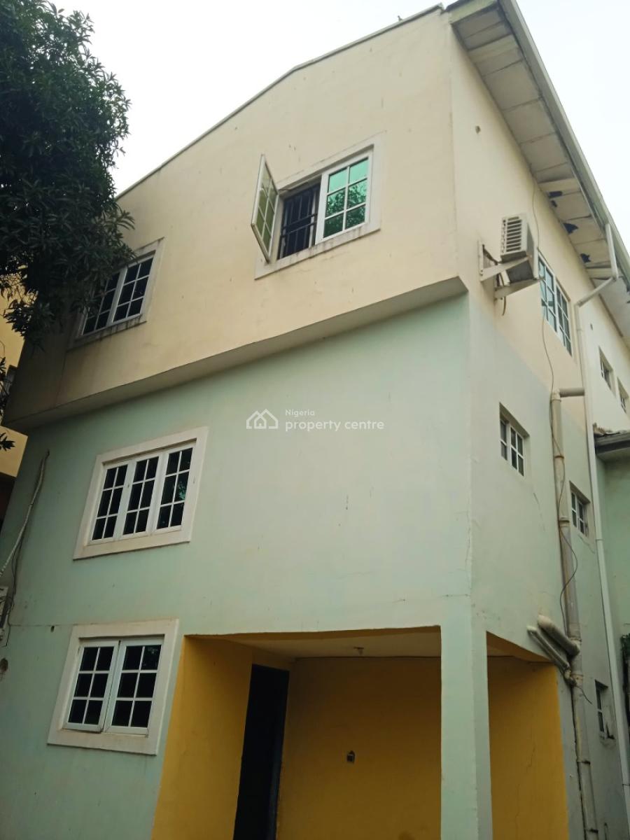5bedroom Semi Detached Duplex with 2room Bq, Maitama District, Abuja, Semi-detached Duplex for Rent
