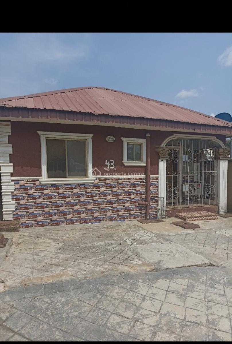 Sweet 4 Bedroom Apartment, 43 Omojola Street Pata, Oke Oko Isawo, Ikorodu, Lagos, Detached Bungalow for Sale