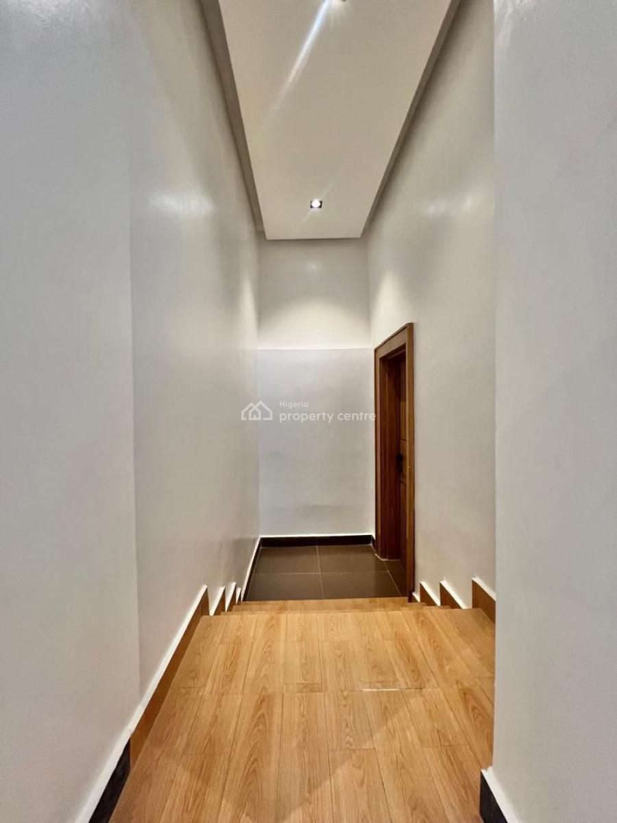 Luxury & Furnished 1-bedroom Apartment, Wuse 2, Abuja, Flat / Apartment Short Let