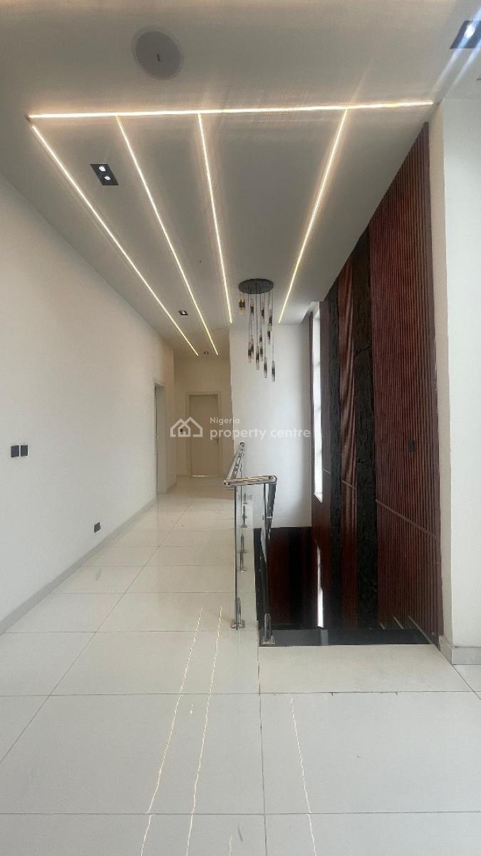 a Splendid and Extreme  Spacious 5 Bedroom Fully Detached  Duplex, Chevron, Ikota, Lekki, Lagos, Detached Duplex for Sale