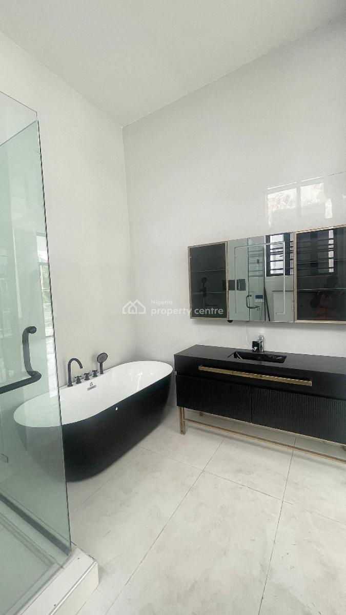 a Splendid and Extreme  Spacious 5 Bedroom Fully Detached  Duplex, Chevron, Ikota, Lekki, Lagos, Detached Duplex for Sale