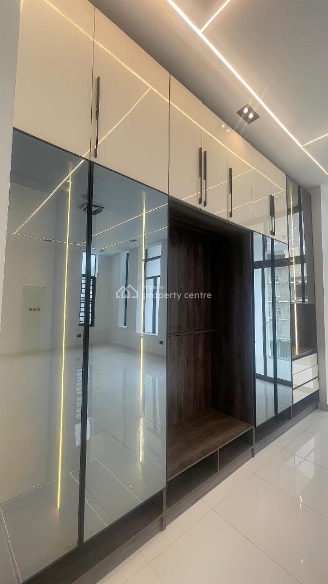 a Splendid and Extreme  Spacious 5 Bedroom Fully Detached  Duplex, Chevron, Ikota, Lekki, Lagos, Detached Duplex for Sale