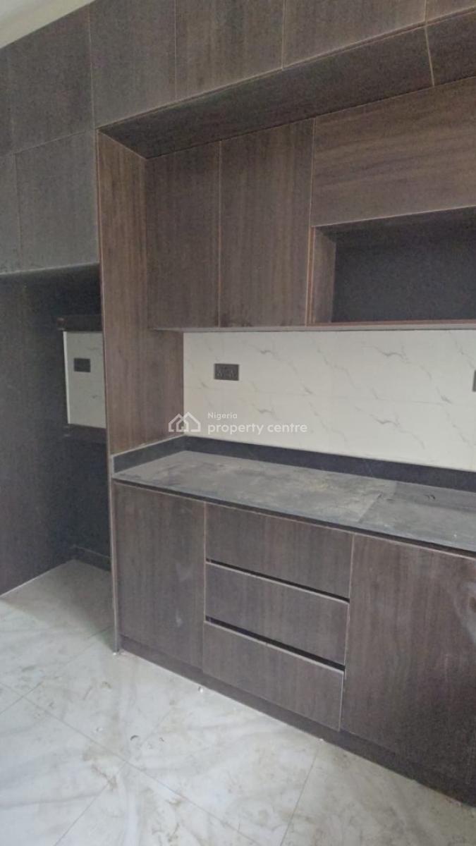 Bran New 3 Bedrooms Apartments Upstairs, Orchid Road Lekki, Lekki Phase 2, Lekki, Lagos, Flat / Apartment for Rent