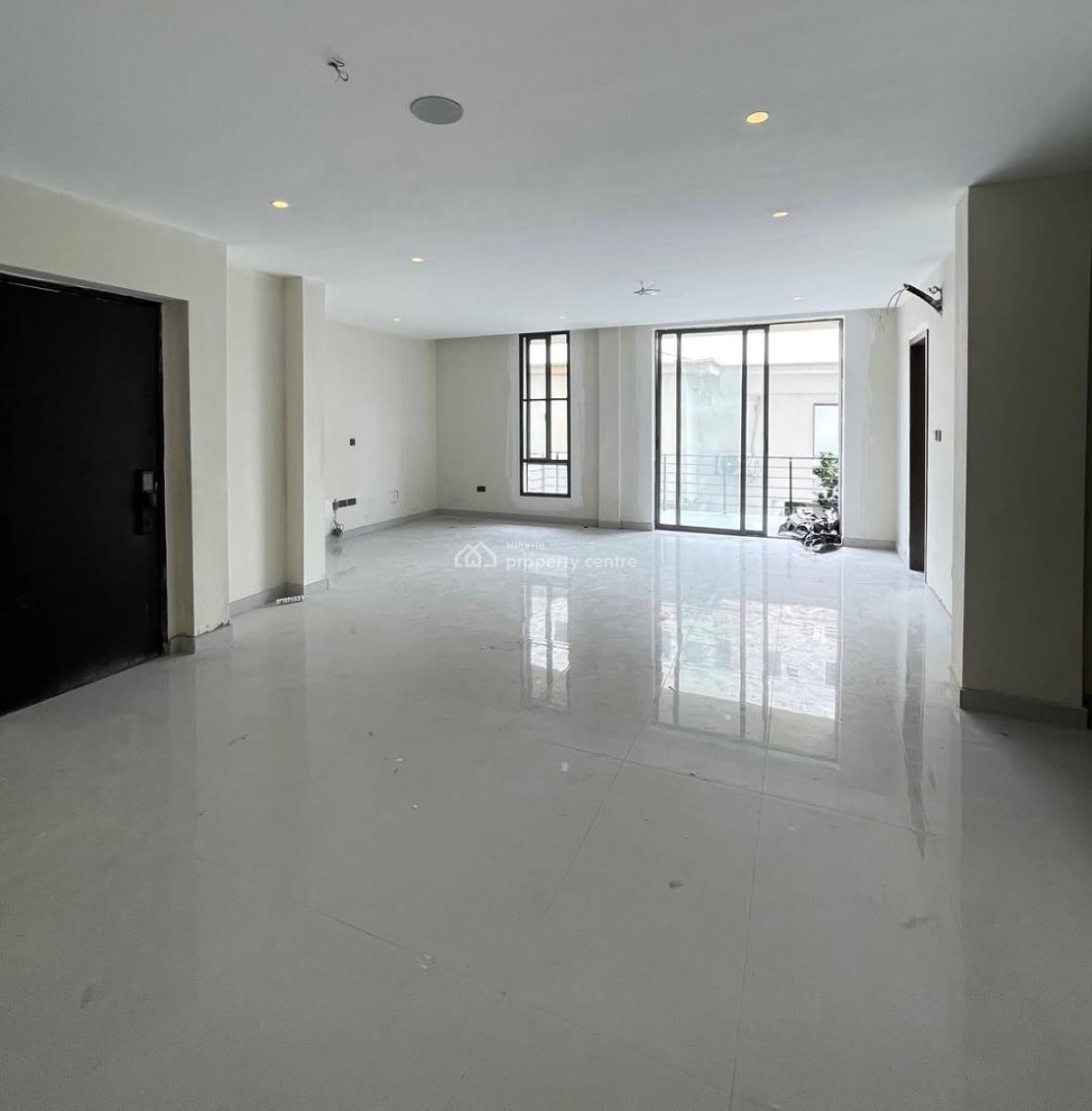 Lovely 2 Bedroom Apartment with Bq, Lekki Phase 1, Lekki Phase 1, Lekki, Lagos, Block of Flats for Sale