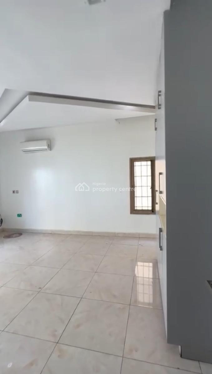 2 Bedroom Apartment, Tarred Road, Katampe Extension, Katampe, Abuja, Flat / Apartment for Rent