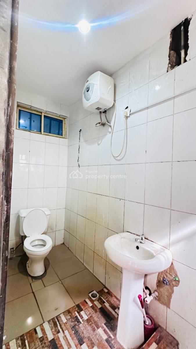 1bedroom Apartment  Location Apo Mechanic  1.6million Refundable C, Apo Resettlement, Apo, Abuja, Flat / Apartment for Rent