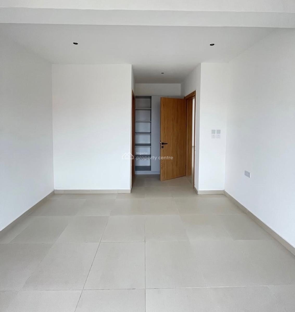 Lovely 3 Bedroom Apartment with Bq, Lekki Phase 1, Lekki Phase 1, Lekki, Lagos, Block of Flats for Sale